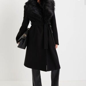 Elegant Black Faux Fur Collar Coat